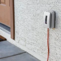 Commercial Electric 1-Gang Extra Duty Non-Metallic Low Profile While-In-Use Weatherproof Cover Horizontal/Vertical Receptacle Cover, White 9 Commercial Electric 1-Gang Extra Duty Non-Metallic Low Profile While-In-Use Weatherproof Cover Horizontal/Vertical Receptacle Cover, White -Commercial Electric Sales white commercial electric covers wcwr1pw 31 1000